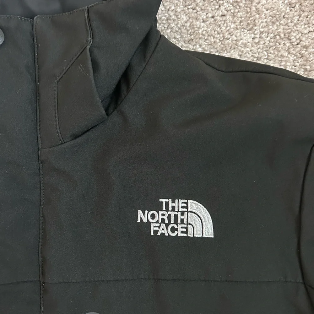 The North Face Men’s Black Apex Softshell Winter Jacket Size Medium